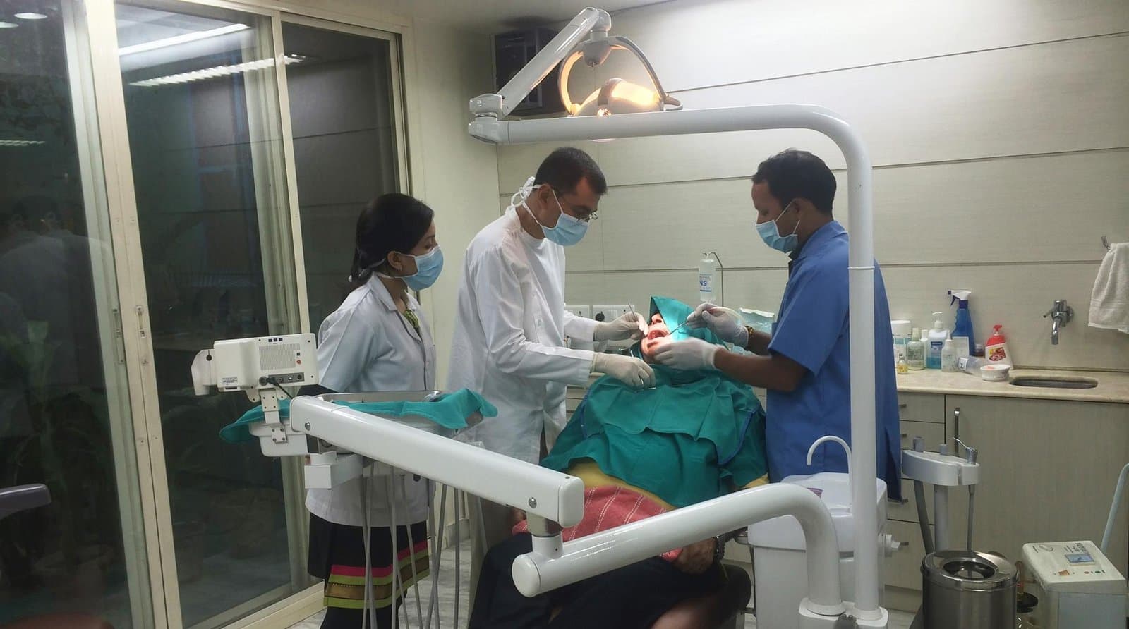 Mother Dental Implant clinic facility photo