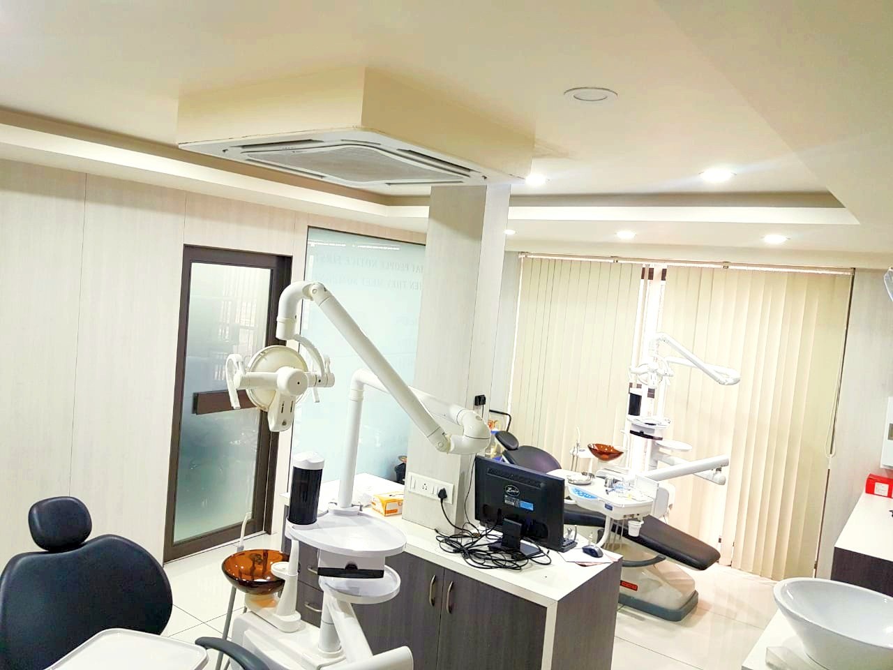 clinic new view dental implants india